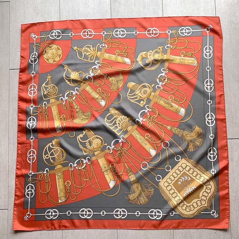 エルメススカーフ Hermes カレ90 Cliquetis シルクスカーフ オレンジ