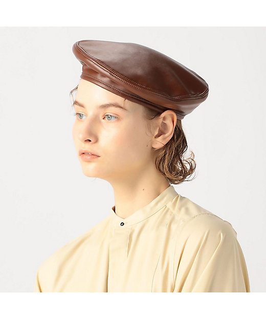 FERRUCCIO VECCHI レザーライクベレー帽 | maison