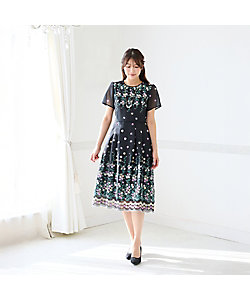 吹き上げフラワー刺繍ワンピース（51011504） | Rose Tiara