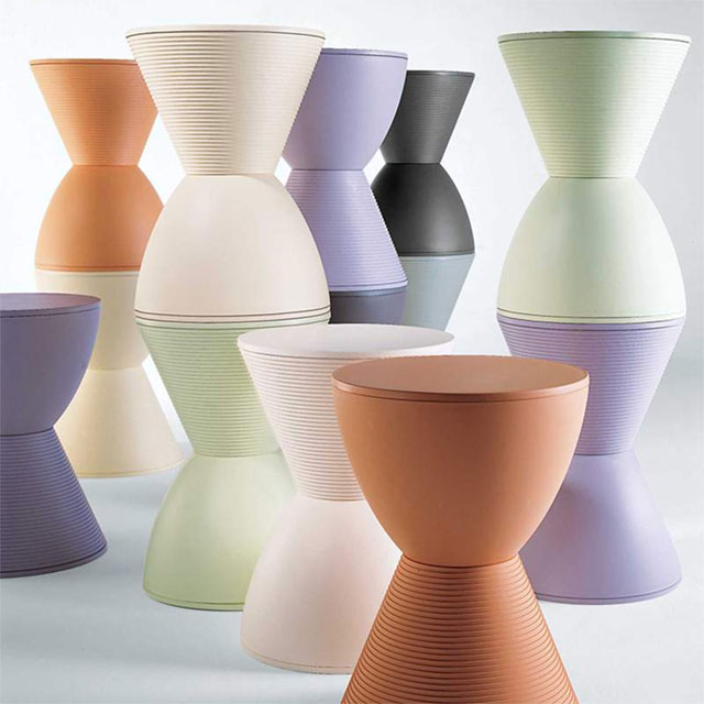 Kartell(カルテル)プリンスアハは正規品を買うべき - 椅子の店