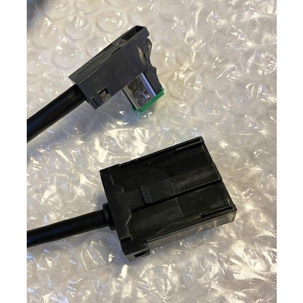 トヨタ（TOYOTA） 純正品 USB HDMI 入力端子 純正品番 086B0-00010