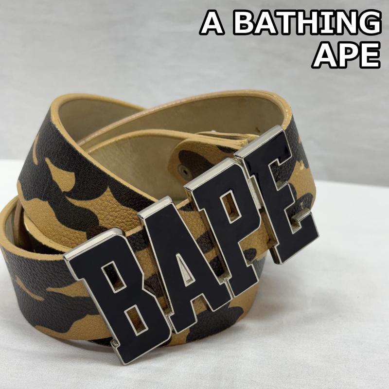 A BATHING APE（アベイシングエイプ） BAPE ロゴ バックル カモフラ
