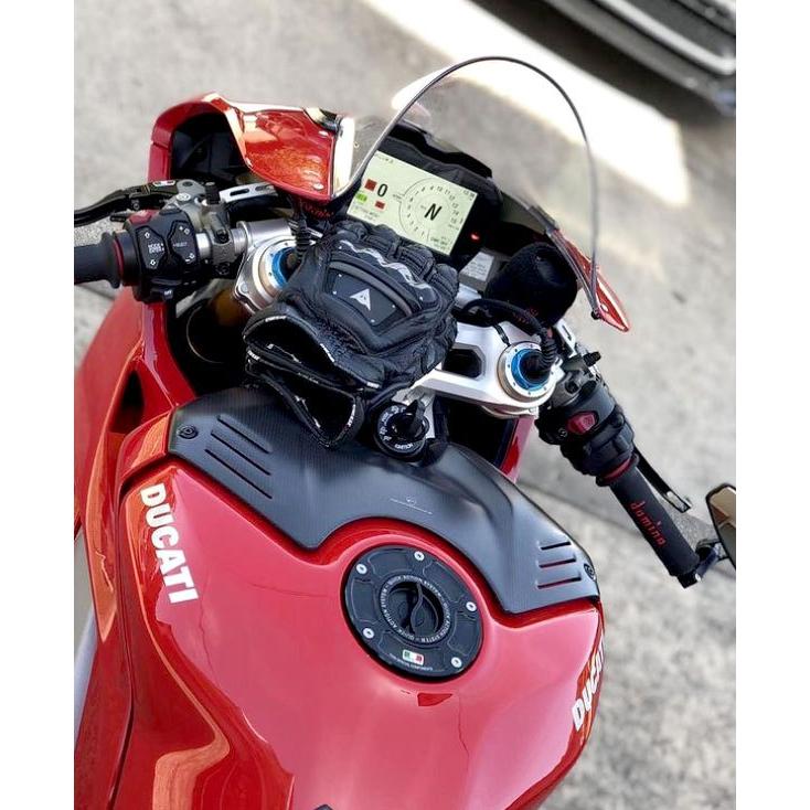 TDPR01 TWM Special Conpornents製タンクキャップクイック 5穴 DUCATI