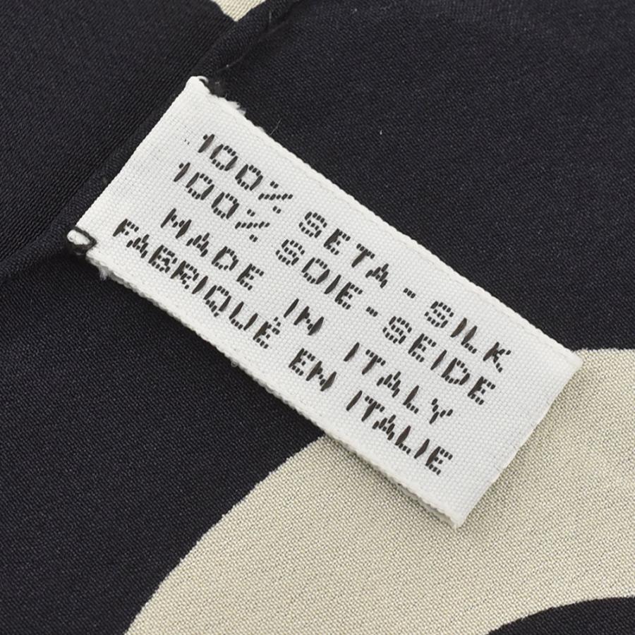 CHANEL（シャネル） スカーフ ロゴ 大判スカーフ モノクロ バイカラー