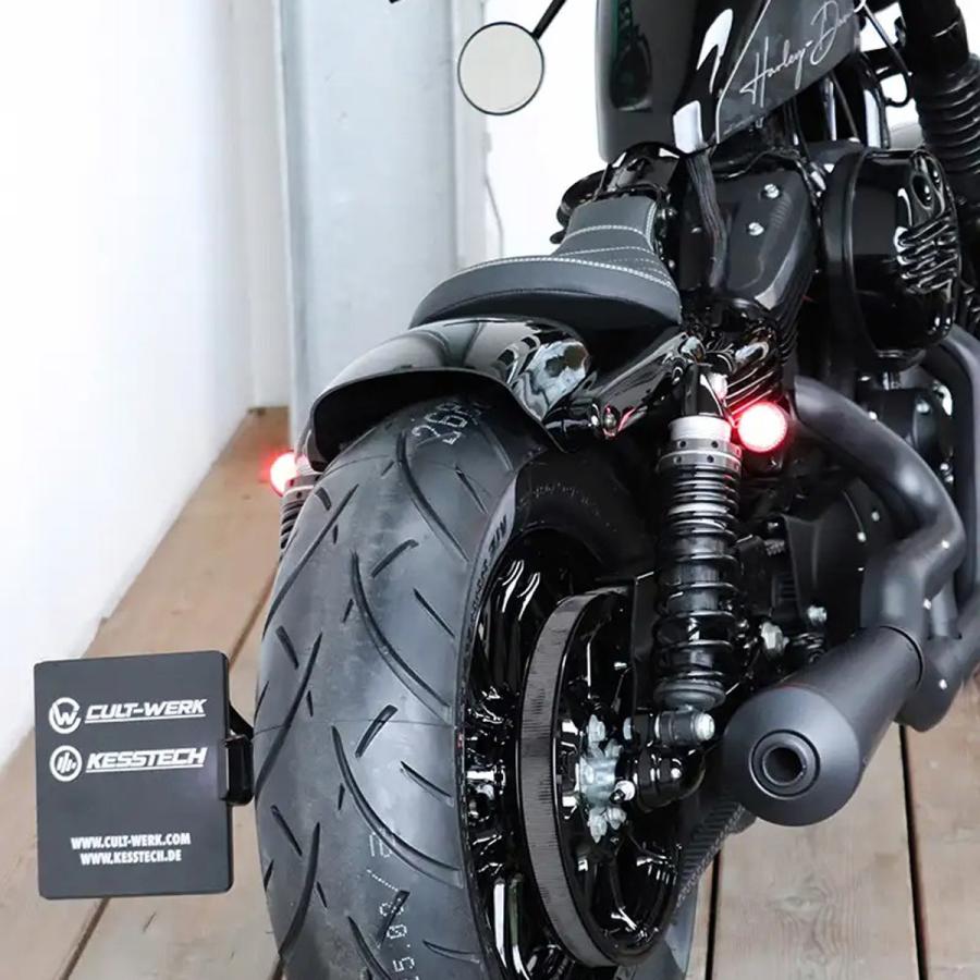 Cult Werk ローマウント・ショートリアフェンダー (グロスブラック