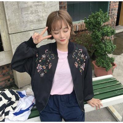 ブラック 花柄刺繍 ノーカラージャケット