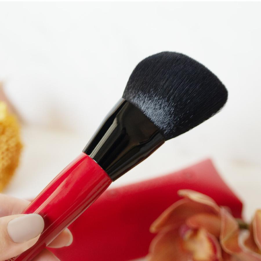 セレブラシ CELEBRUSH テラヘルツ波 フェイスブラシ 引き締め ハリ