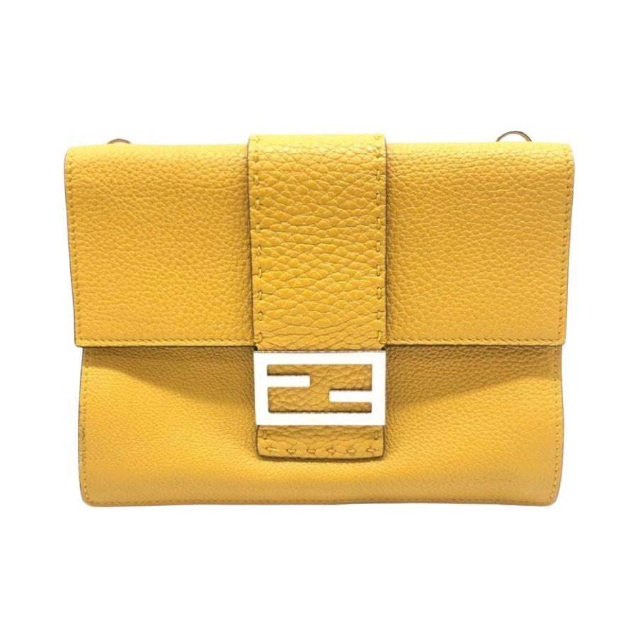 FENDI（フェンディ） ショルダーバッグ フラット バゲット ミディアム