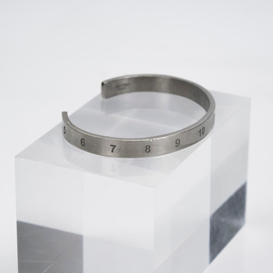 Maison Margiela（メゾンマルジェラ） マルジェラ ナンバーバングル