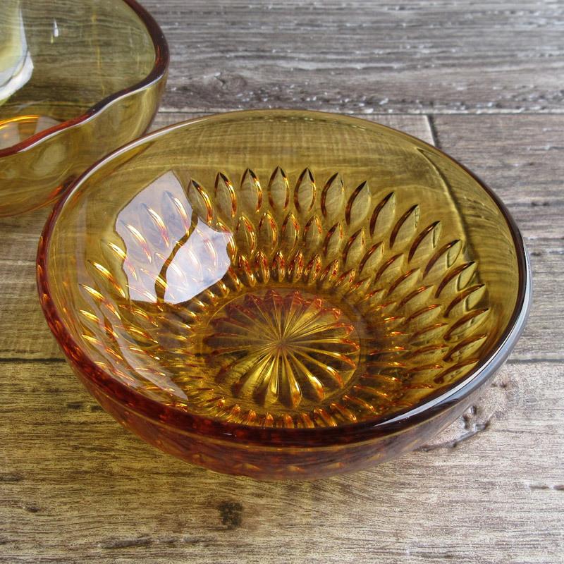 完売】アンバー ガラス製ボウル（2種選択）/ 昭和レトロ りんご カット