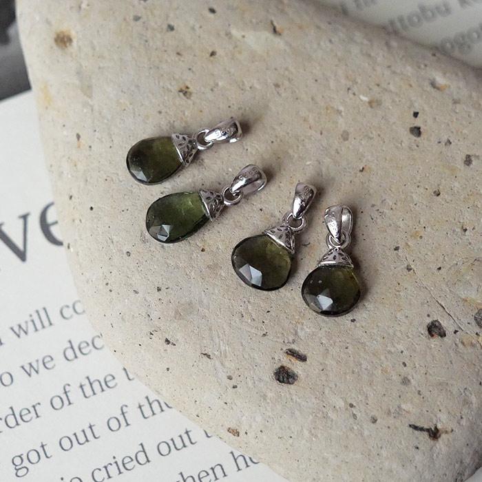 SV925 モルダバイト ペンダントトップ 日本製 ペンダントヘッド