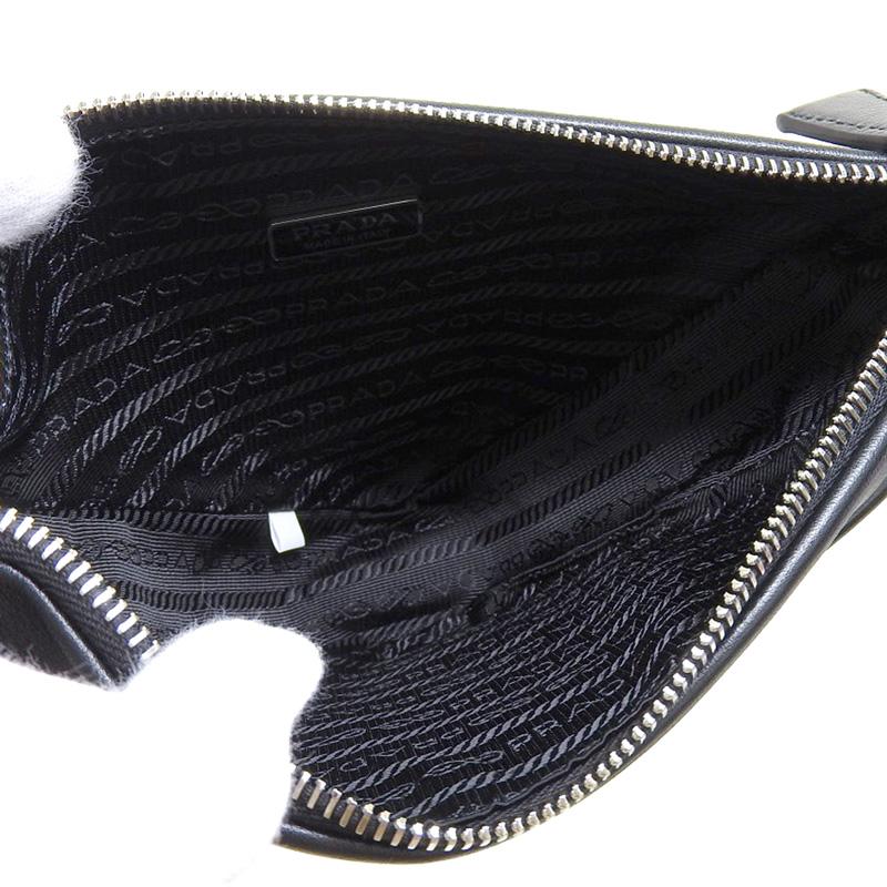 PRADA（プラダ） クラッチバッグ トライアングル セカンドバッグ