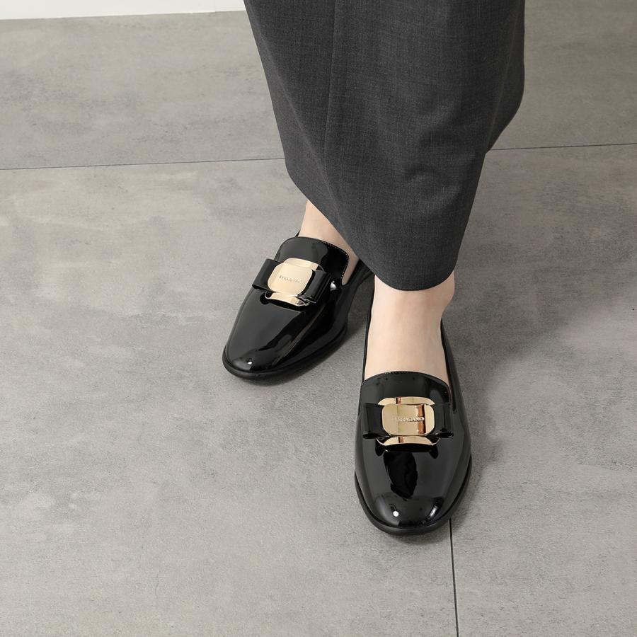 FERRAGAMO（フェラガモ） ローファー ZAMIRA 01 H522 レディース