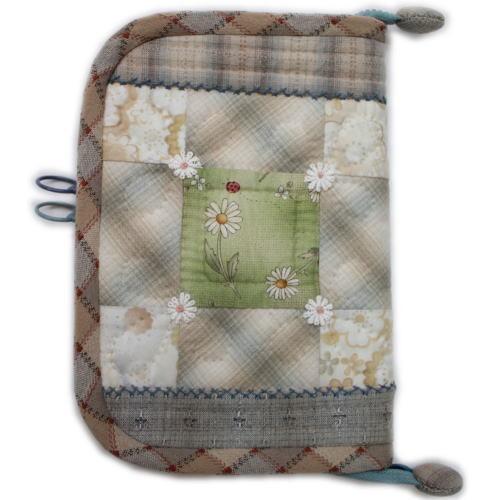 パッチワークキット 759 ハニービーのマルチ手帳ケース : ZUI