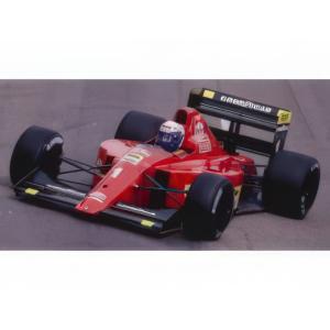 予約】2025年発売 フェラーリF1 F2001 シューマッハ優勝車 1/18