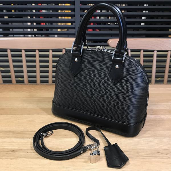 LOUIS VUITTON（ルイ・ヴィトン） 【美品】ルイヴィトン エピ アルマBB