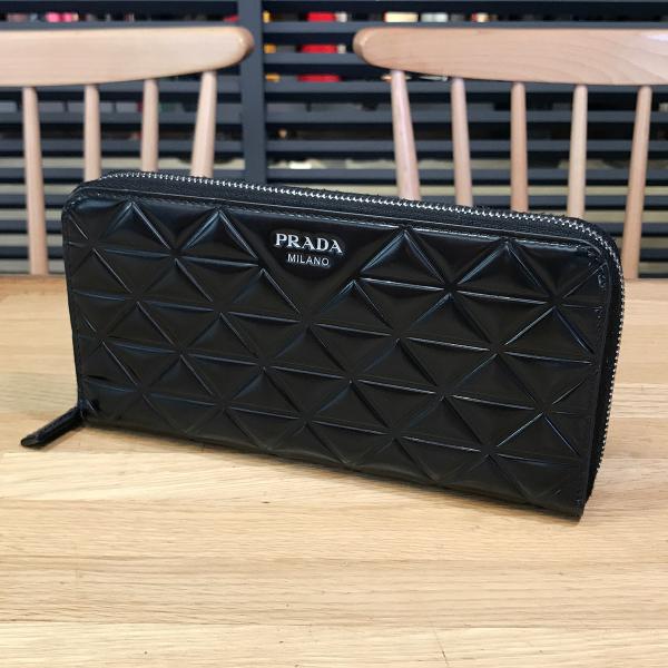 PRADA（プラダ） 【超美品】プラダ ラウンドファスナー長財布 ブラック