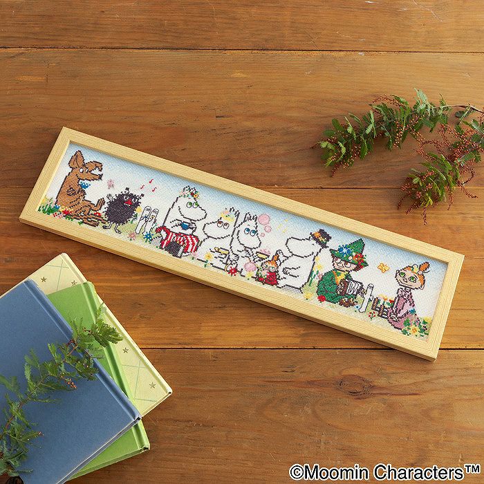 クロスステッチフレーム＜輪飾り＞ | リバティ 生地、編み物、刺繍