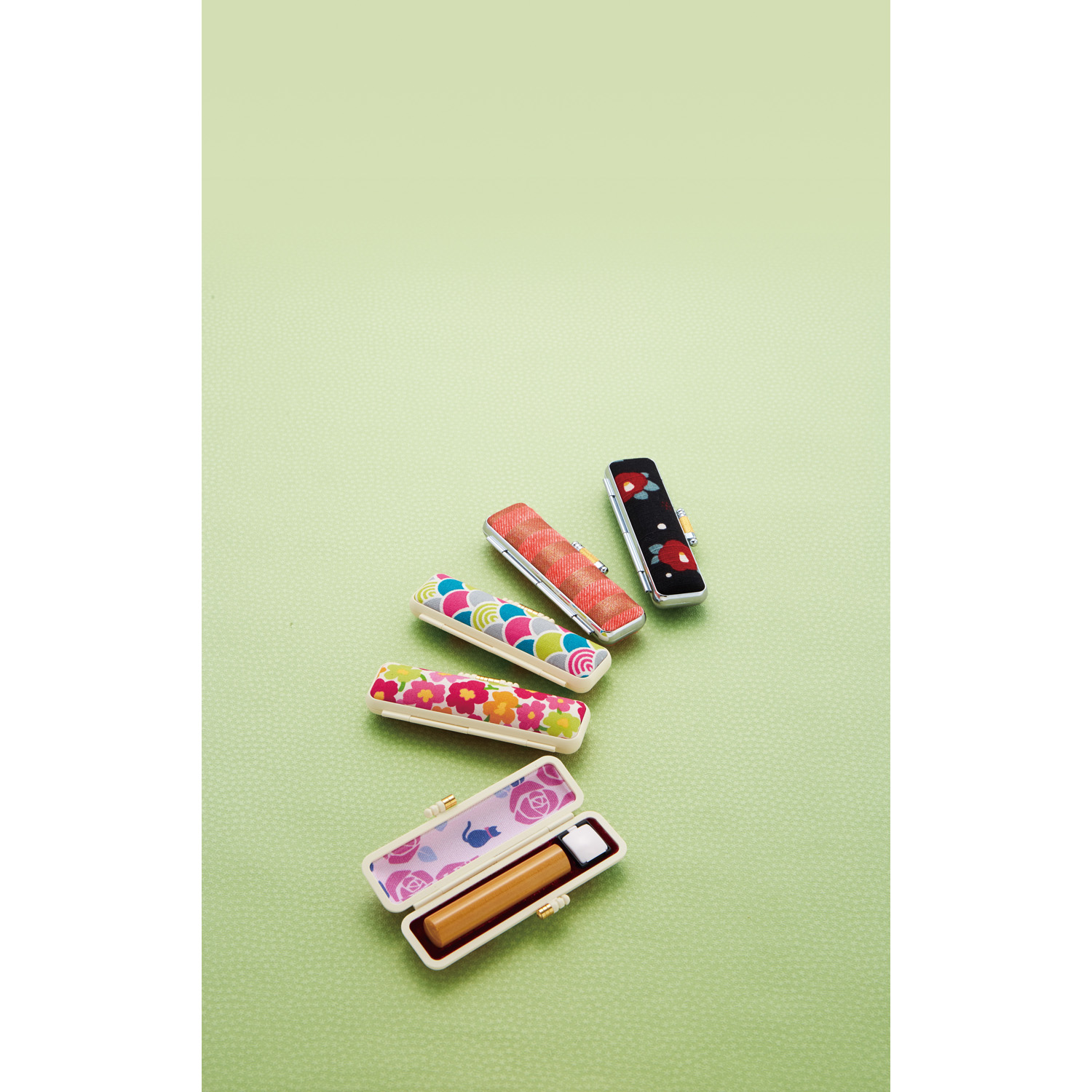 印鑑ケース シャンタン椿柄 黒|THC-ES19-3|商品カタログ|シヤチハタ