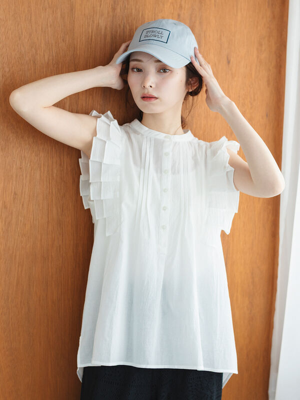 セール】 フリルブラウス（オフホワイト/ブラック/トップス/シャツ