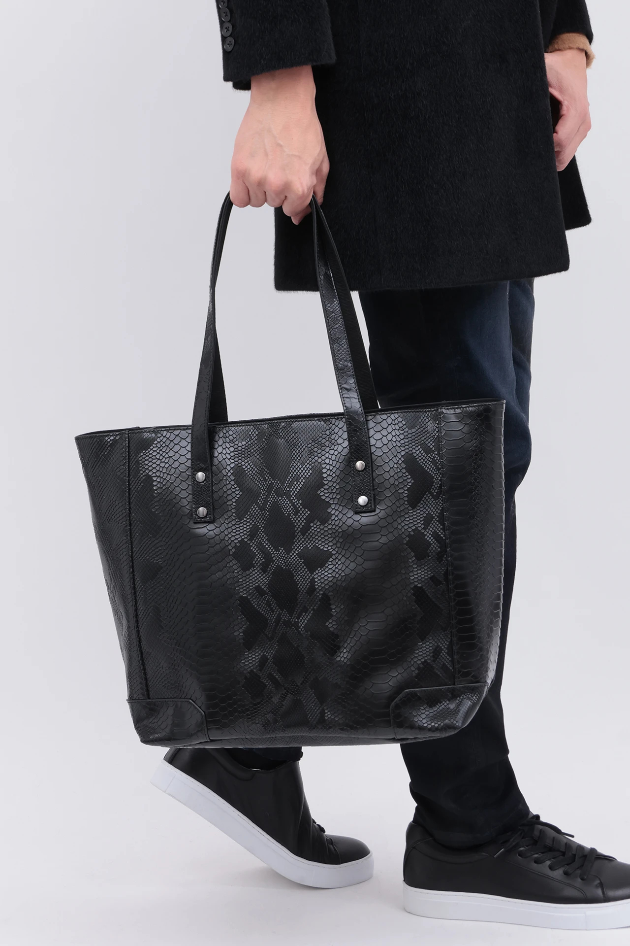 TORNADO MART∴パイソンエンボスレザートートバッグ / TORNADO MART