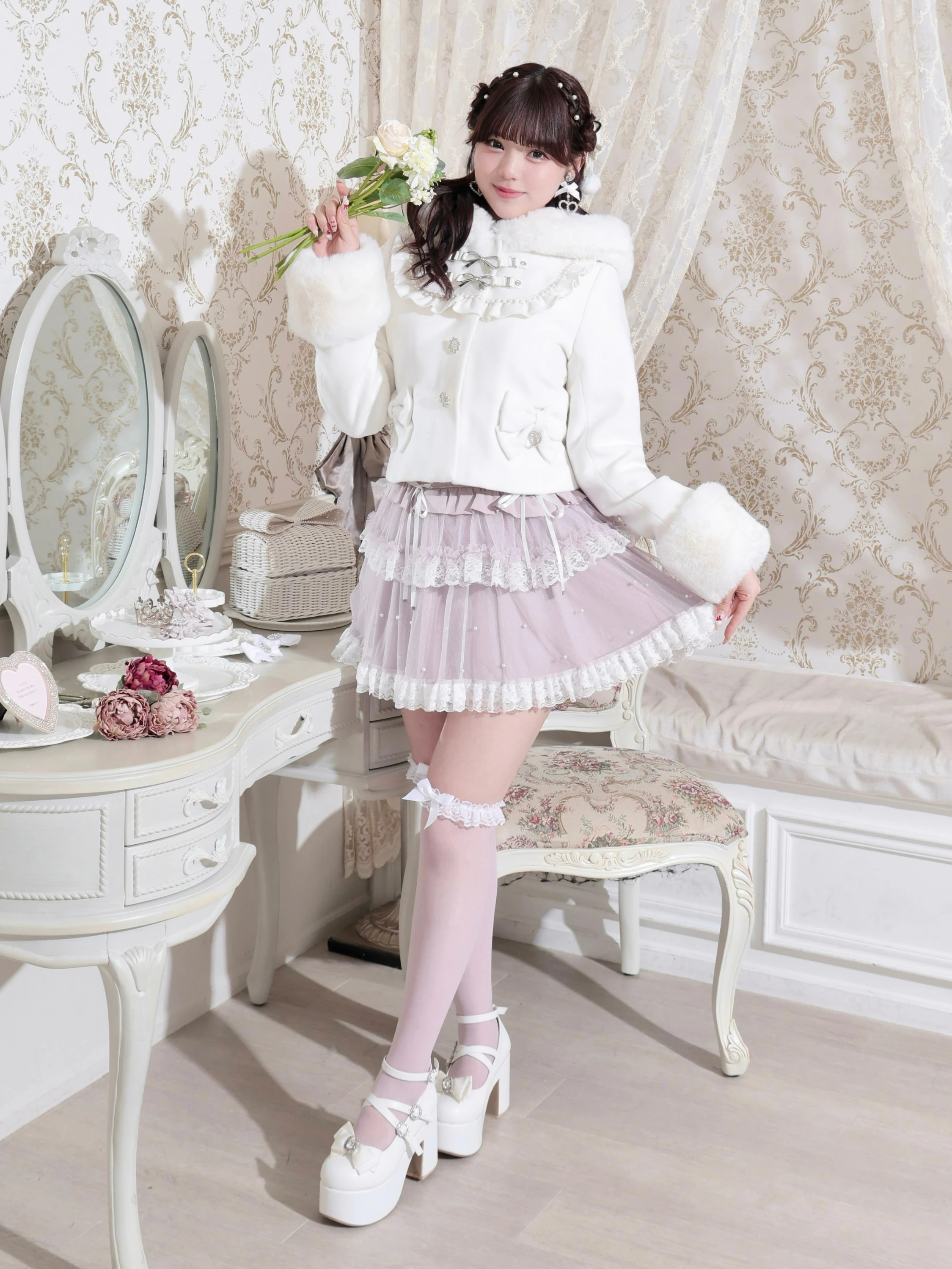 ヨークフリルドーリーショートコート（ジャケット・ブルゾン｜オフ