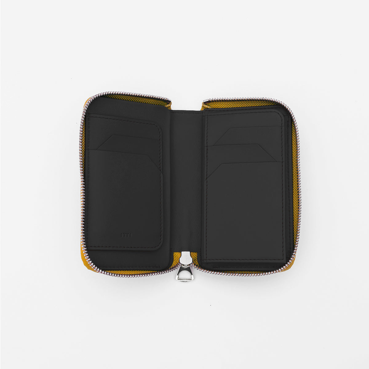 CRISTY SMART MID WLT.5｜艶と重厚感が際立つブライドルレザー財布