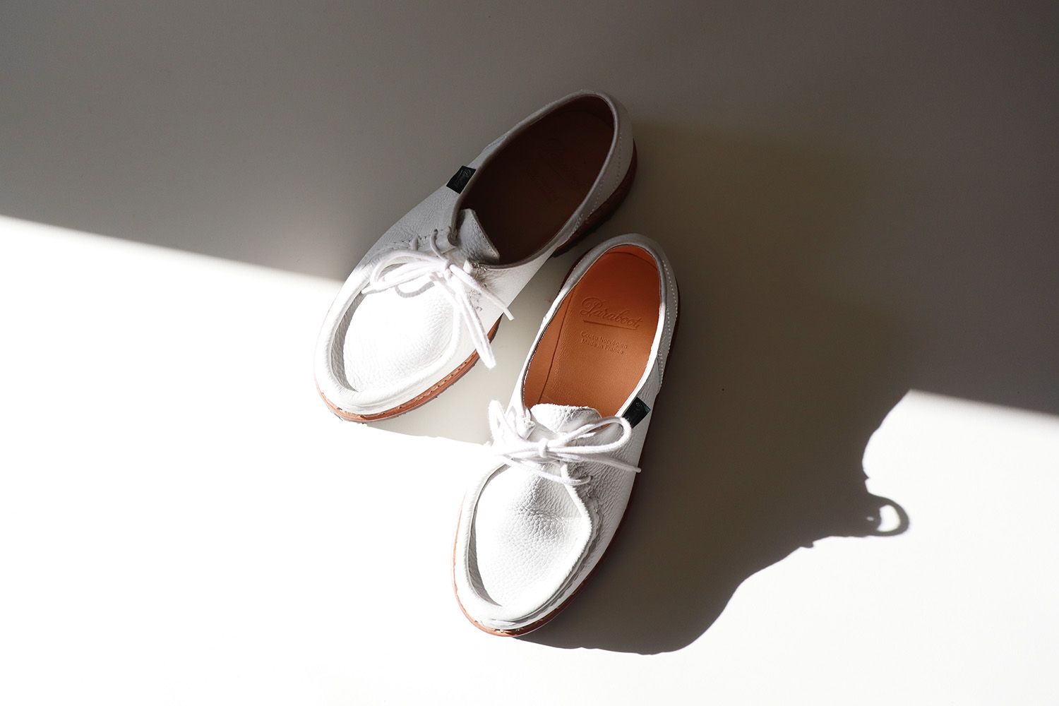 白のレザーシューズの件パラブーツ「MORZINE（モジーン）」 | Jb mag