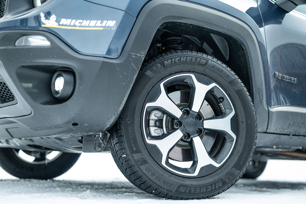 Jeep×星野リゾート】話題の“4xe”をはじめとする最新のJeepが雪上で実力