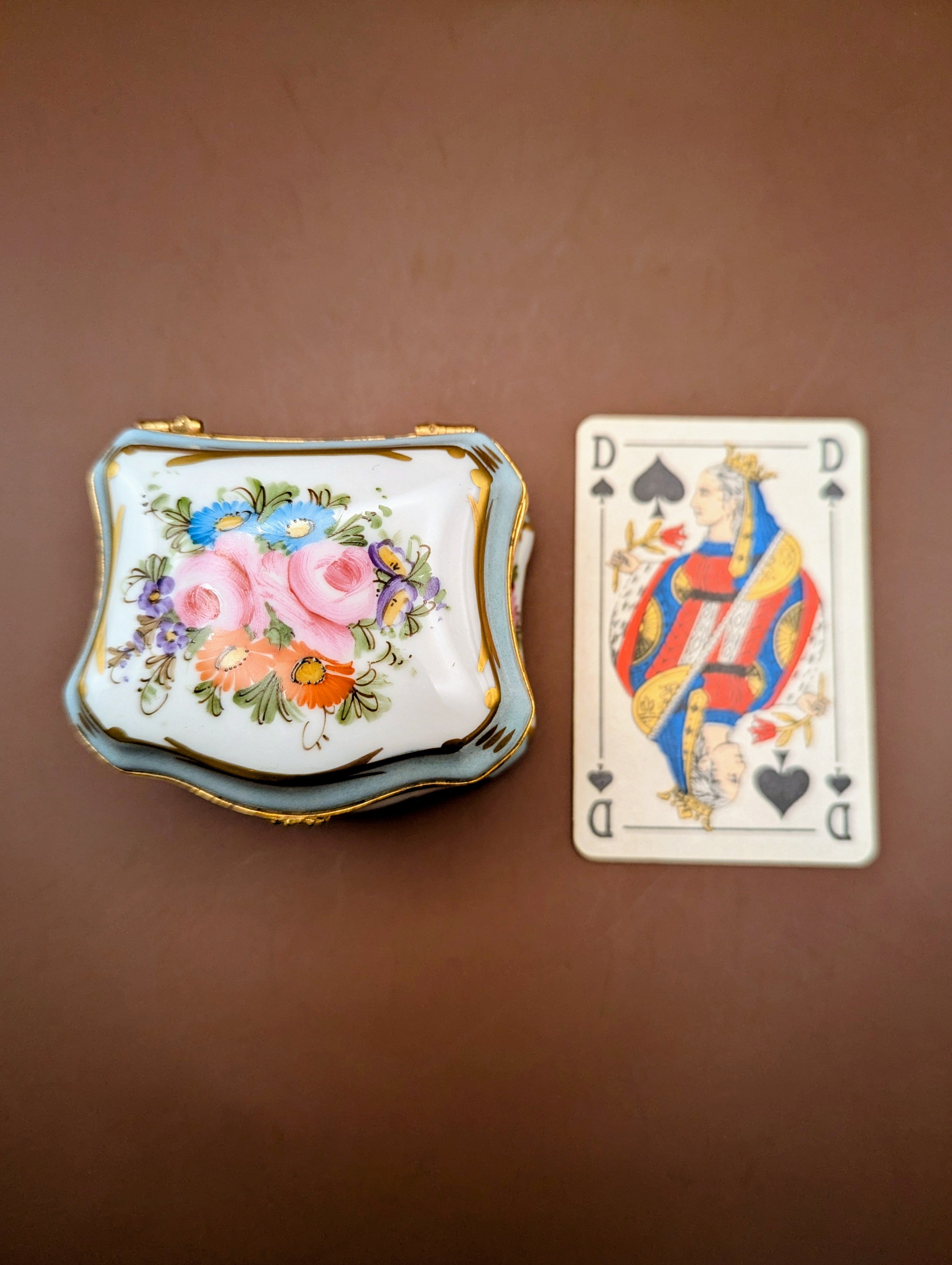 リモージュボックス 空色と金彩 | 手描き花柄・大きめサイズ