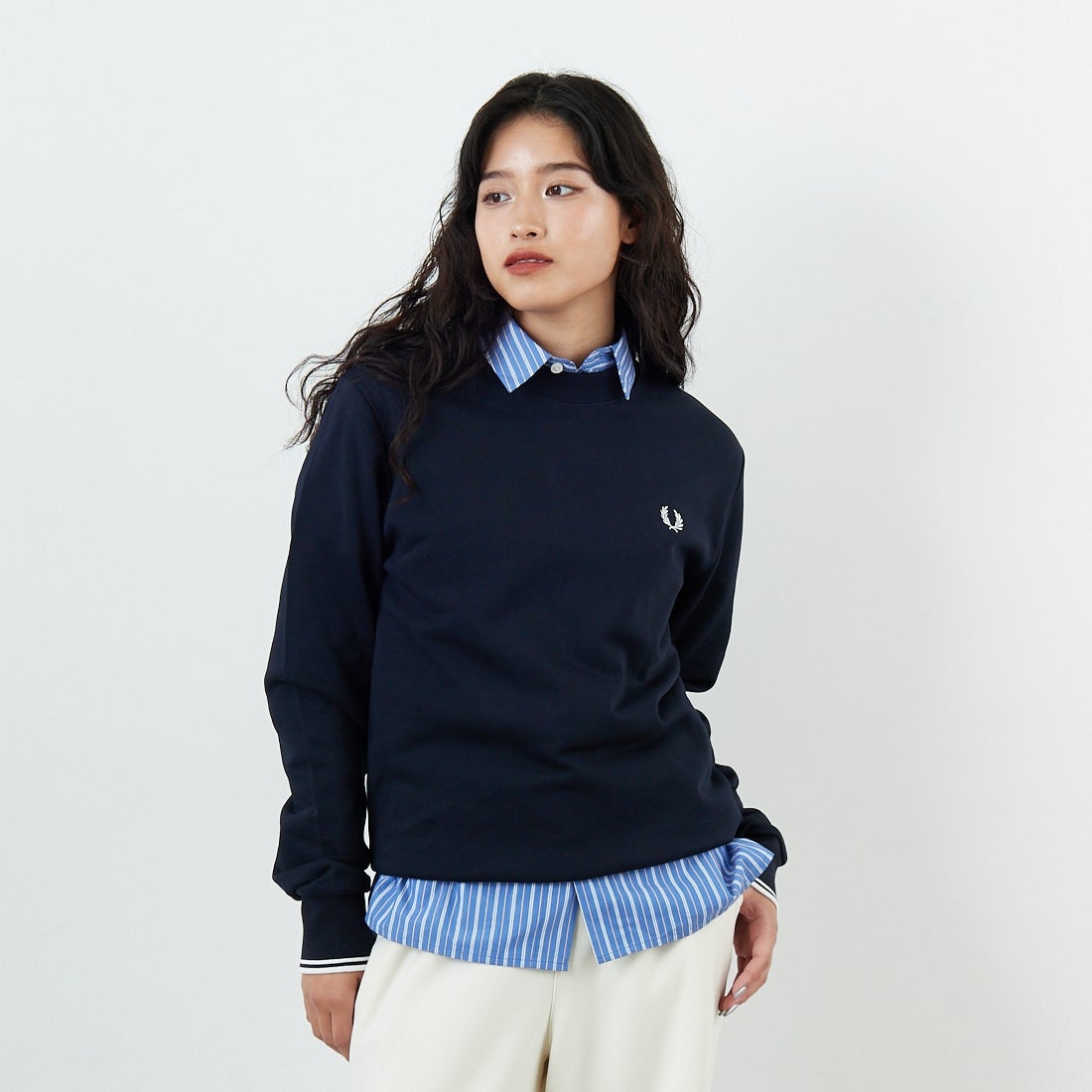 FRED PERRY [フレッドペリー] ワンポイント刺繍 クルーネック