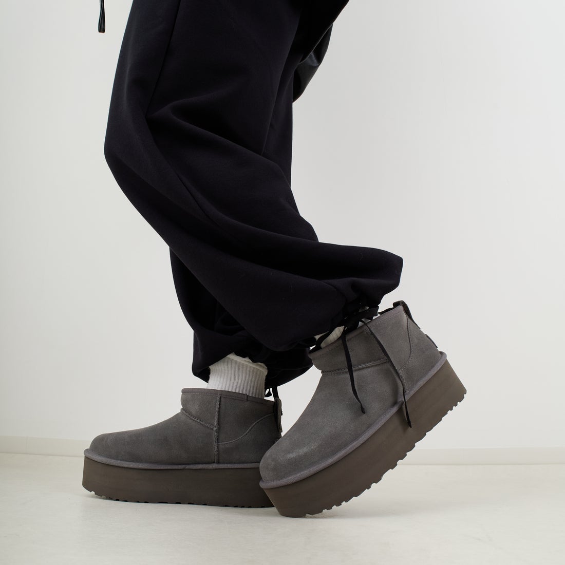 UGG [アグ] クラシック ウルトラ ミニプラットフォーム [1135092