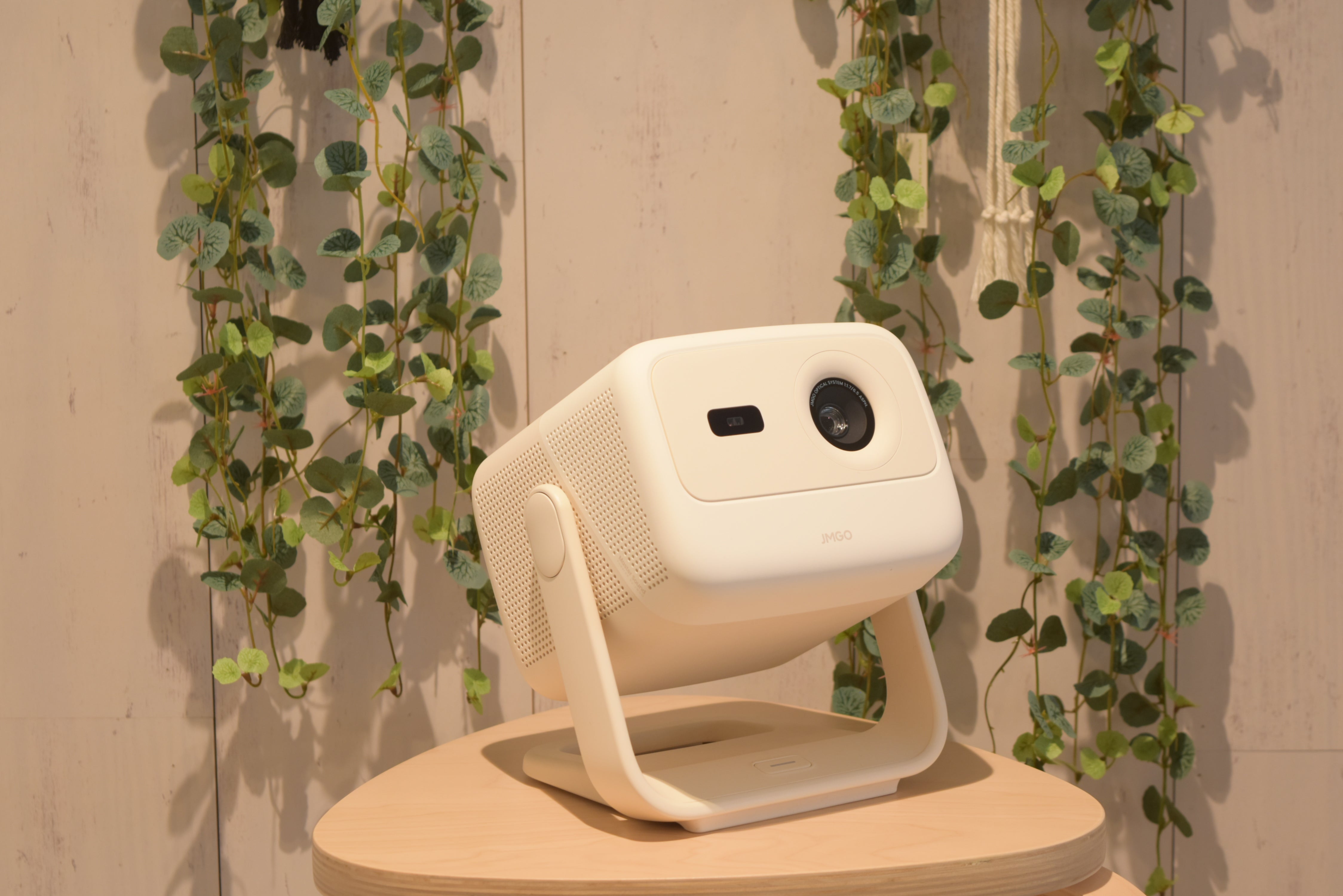 レビュー】おしゃれでかわいいJMGO N1S Nanoを使ってみた！メ