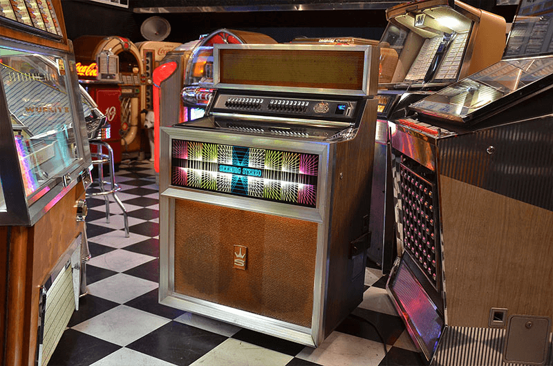 1970 SEEBURG SE-100 “GOLDEN JET” (JB-002) | FLAT4｜VINTAGE JUKEBOX