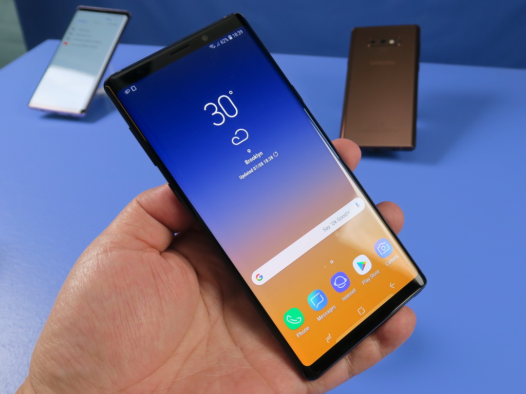 サムスンが「Galaxy Note9」発表、AI対応とSペンを強化 - ケータイ Watch