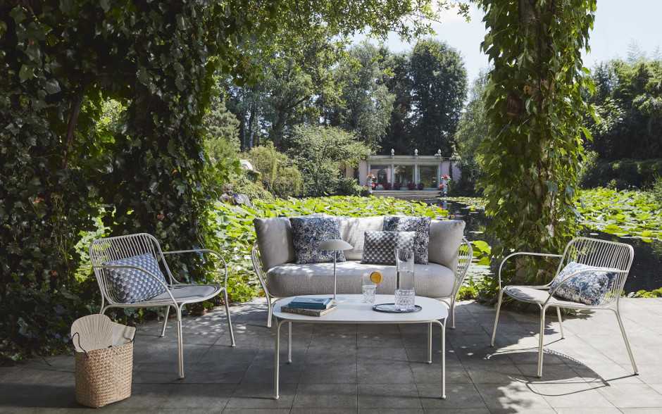 NEW!】屋外空間を彩る、アウトドアコレクション｜Kartell｜カルテル