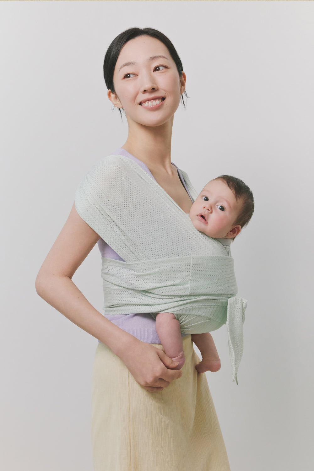 コニー抱っこ紐FLEX AirMesh™ | 通気性の良いメッシュ素材。新生児から