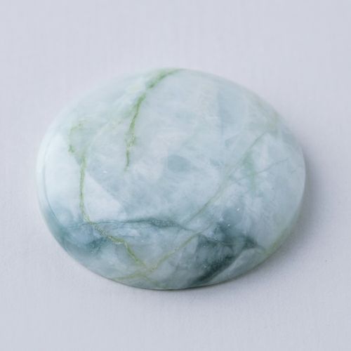 飴のような艶やかさと透明感】（高品質淡緑色ヒスイ）糸魚川天然翡翠