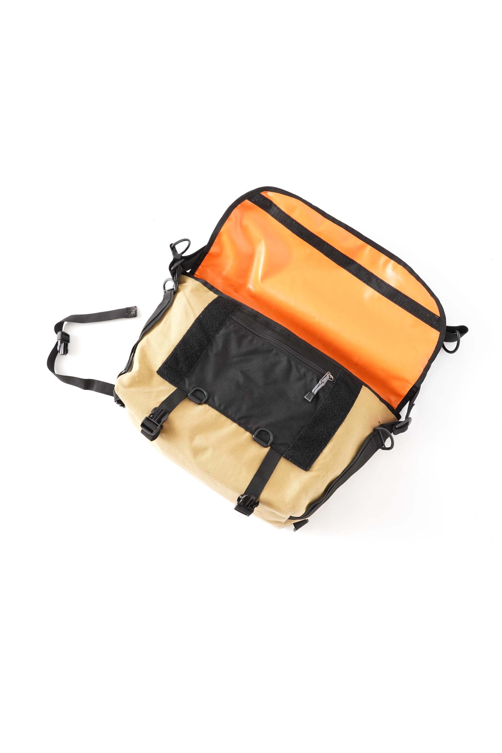 MADE IN CANADA PAC DESIGNS MESSENGER BAG – KNEW STORE