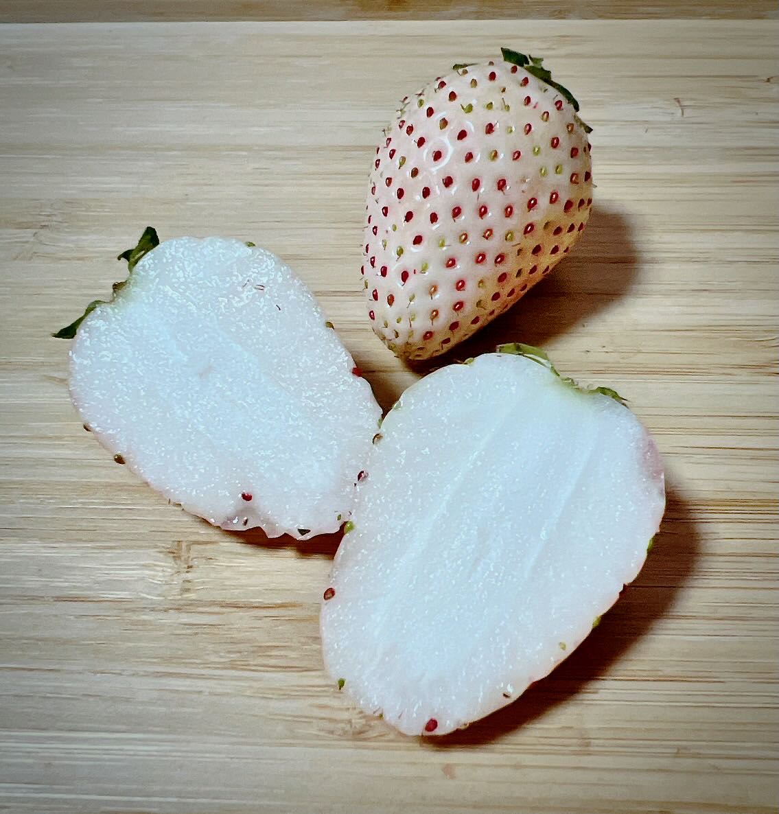 いちご農家の『3種の苺ジェラート』幻のいちご『とちひめ』を含む3種