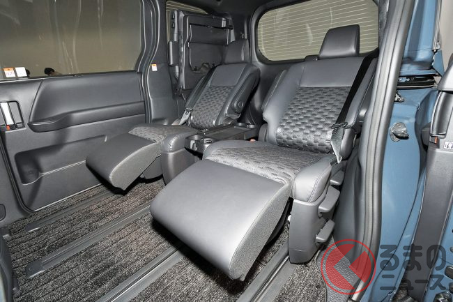 価格差300万円以上でトヨタ「アルファード」よりも快適!? オットマン
