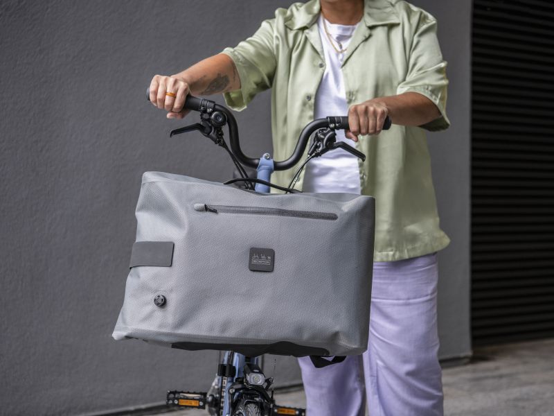 防水仕様の頼れるブロンプトンバッグ】Waterproof Backpack M - LIFE
