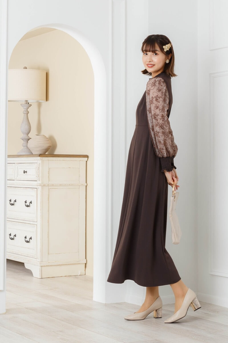 ブラウンのエンブロイダリースリーブドレス | ANDRESD | S | 結婚式