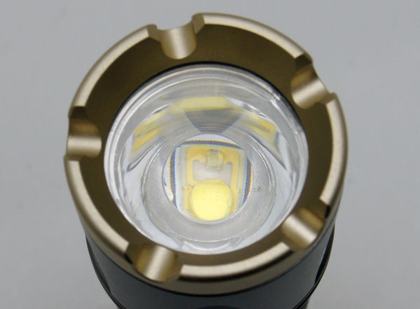 GENTOS ドミネーター DC-209F CR123A 1本使用 LEDライト : アカリ