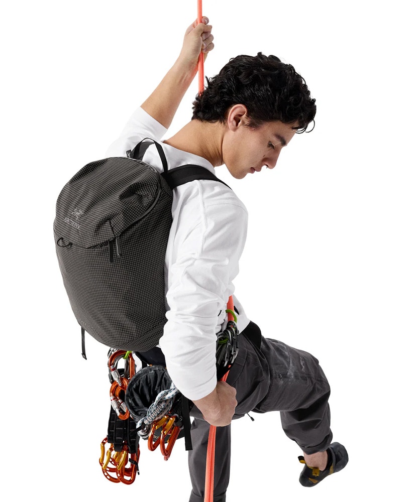 Konseal 15 Backpack(NA Black/ブラック): ARC'TERYX