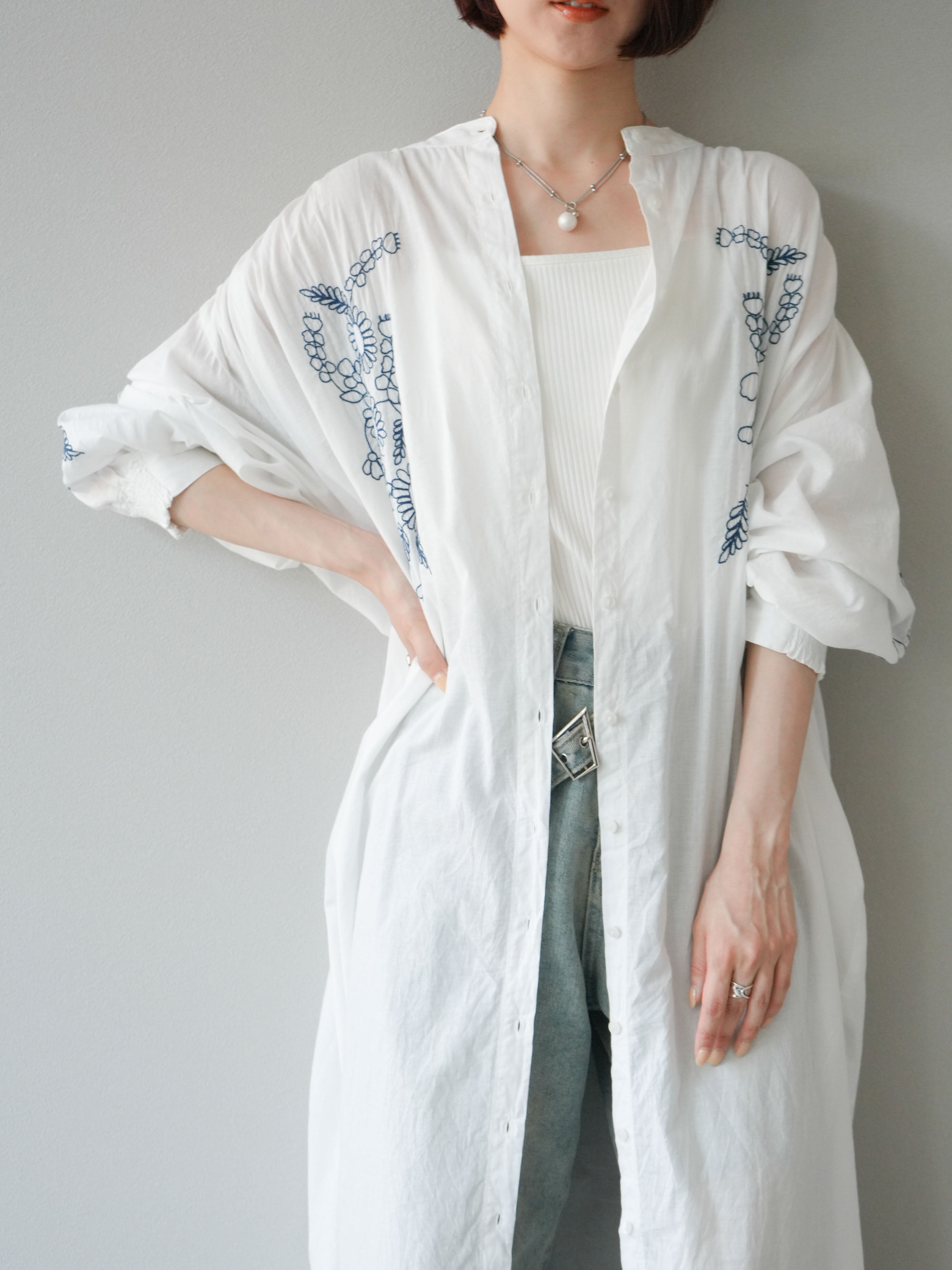 予約]インド製コットン刺繍ギャザーワンピース/オフ – Lumier