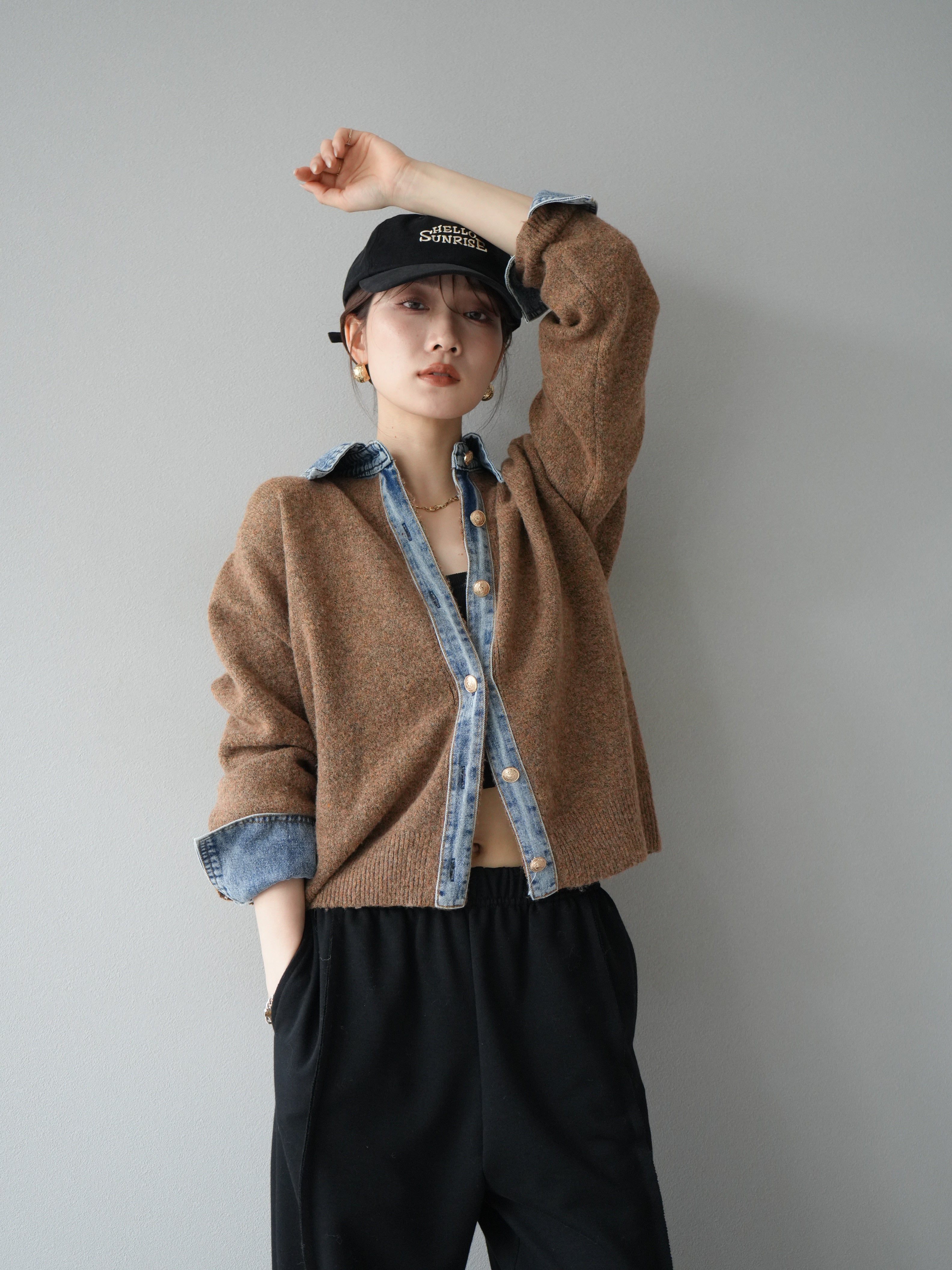 予約]デニム襟ボタンニットカーディガン/キャメル – Lumier