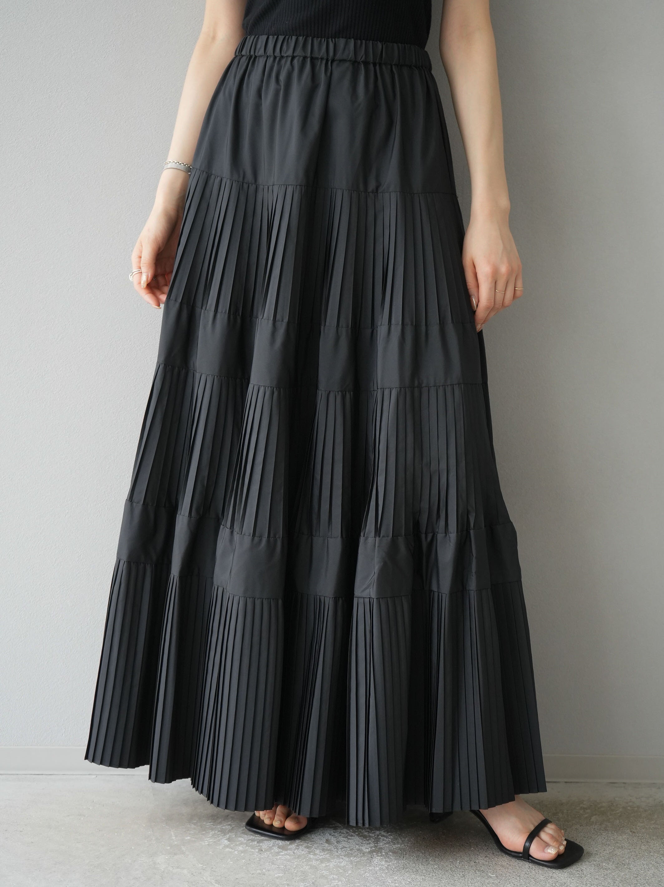 予約]プリーツティアードスカート/ブラック – Lumier
