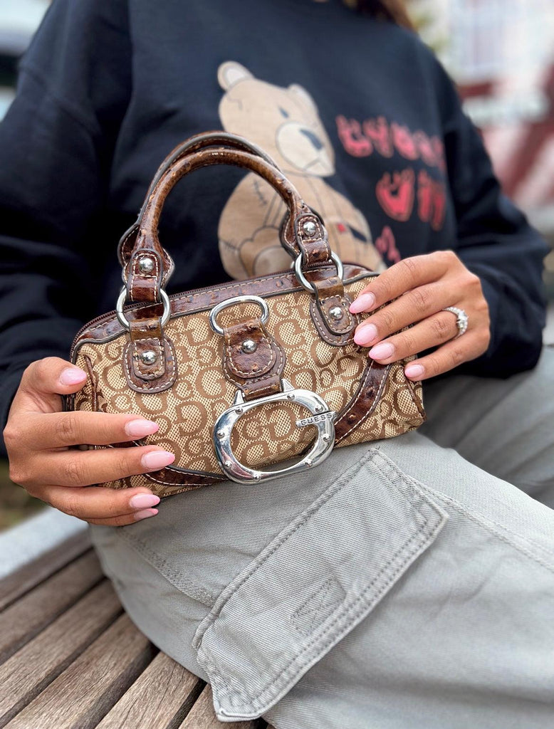 Vintage Guess Bag Y2K Monogram – Lyons way | Online Handpicked