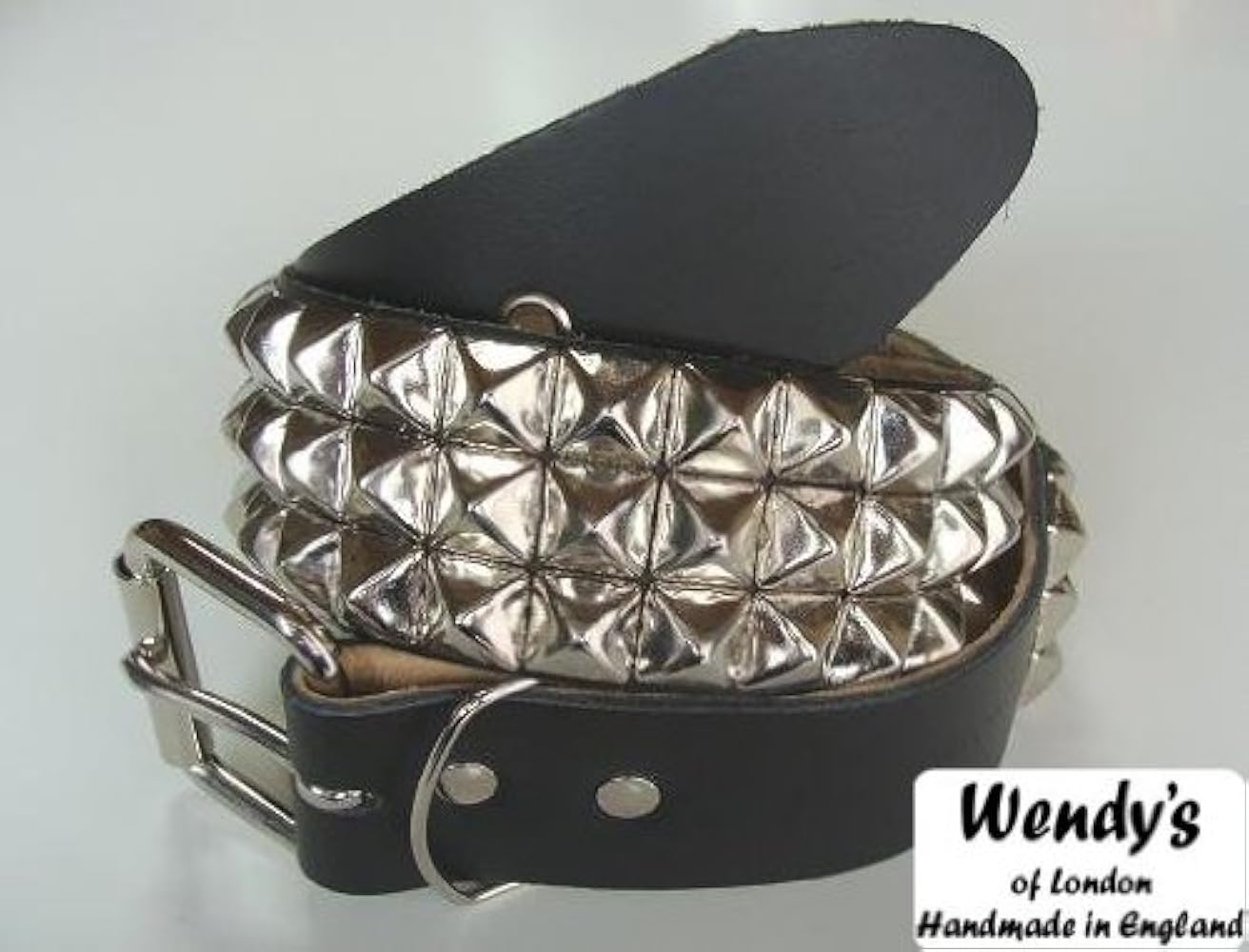 Amazon | [ベルト] ウェンディーズ 3連 ラージ ピラミッド スタッズ